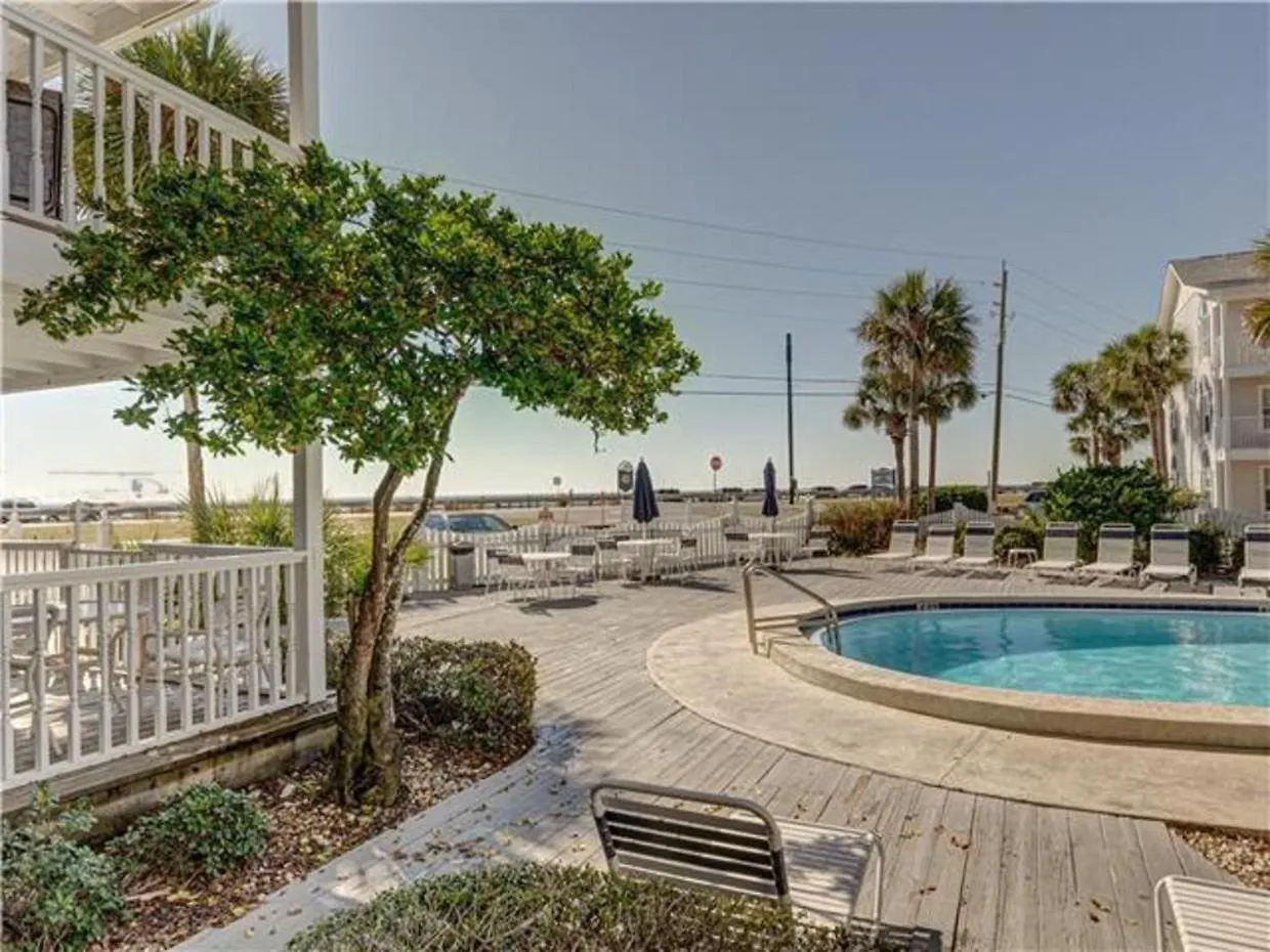 New Listing Special! Miramar Beach Condo, Dream Vacations By Thomas Destin